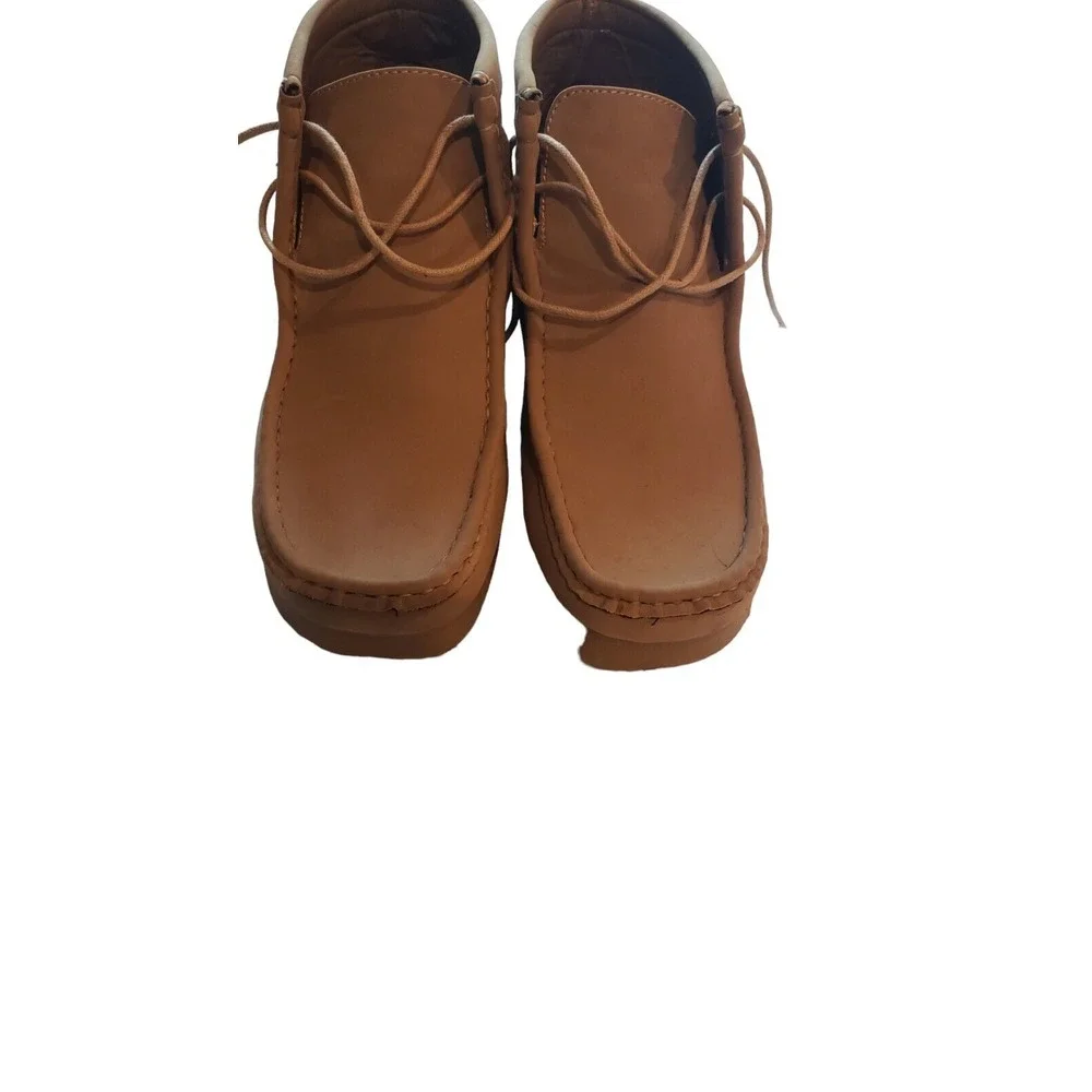 Amali Jason2 Tan Chukka High Top‎ Boot Size 9 EUC Preppy Trendy Designer